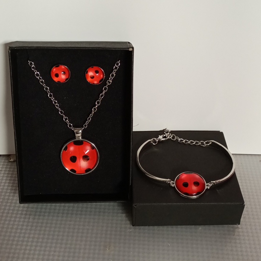 NEW 18" LADYBUG 3 PC SEt